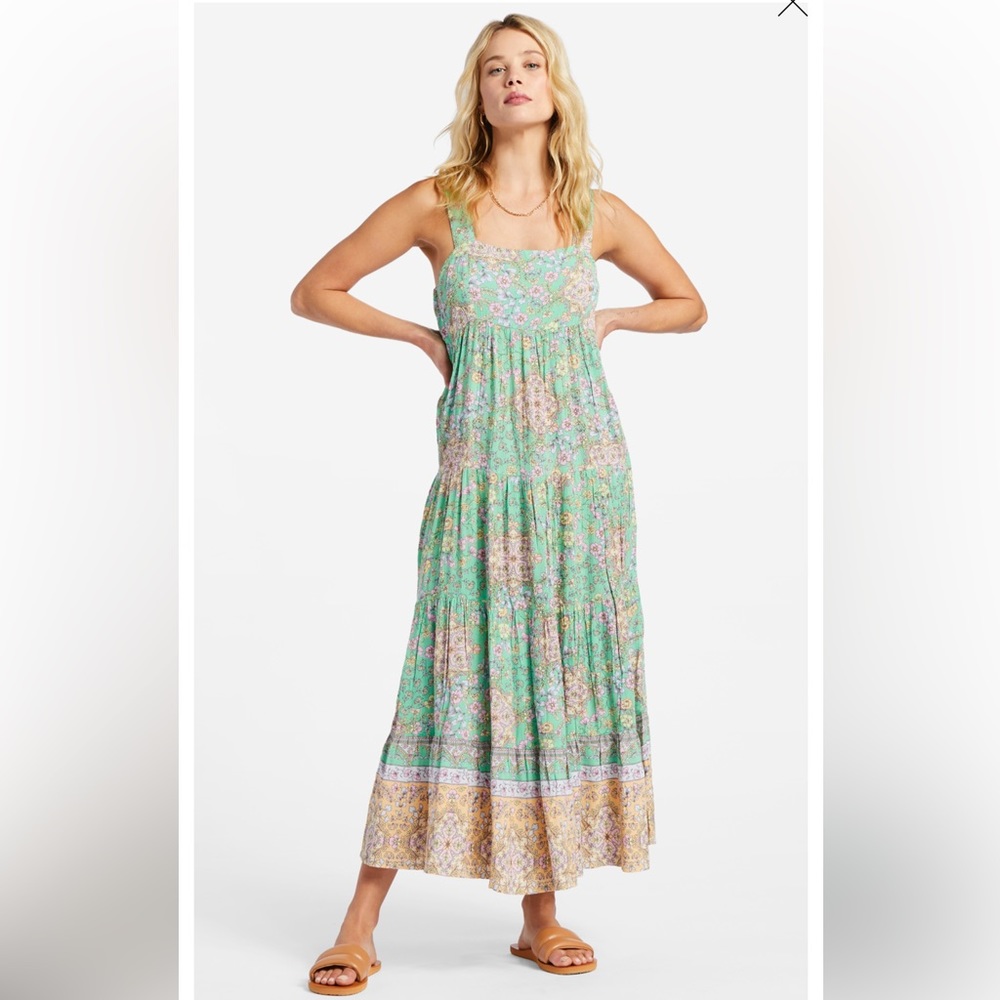 Billabong Wander on in the La Mer printed maxi dress.